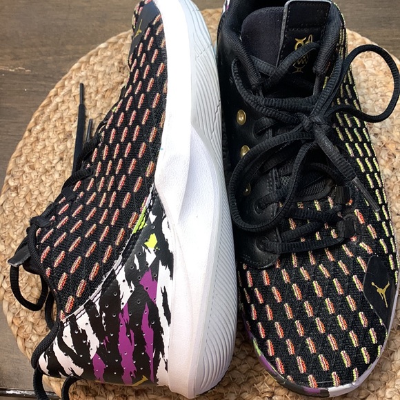 Jordan’s in excellent condition - Picture 3 of 5